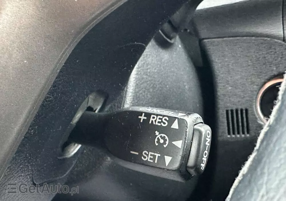 TOYOTA Avensis 2.0 D-4D Premium