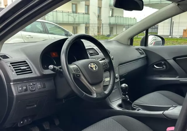 TOYOTA Avensis 2.0 D-4D Premium