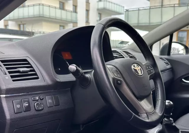 TOYOTA Avensis 2.0 D-4D Premium