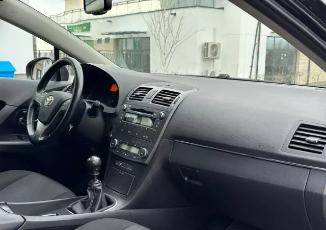 TOYOTA Avensis 2.0 D-4D Premium