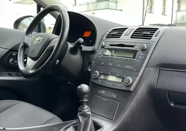 TOYOTA Avensis 2.0 D-4D Premium