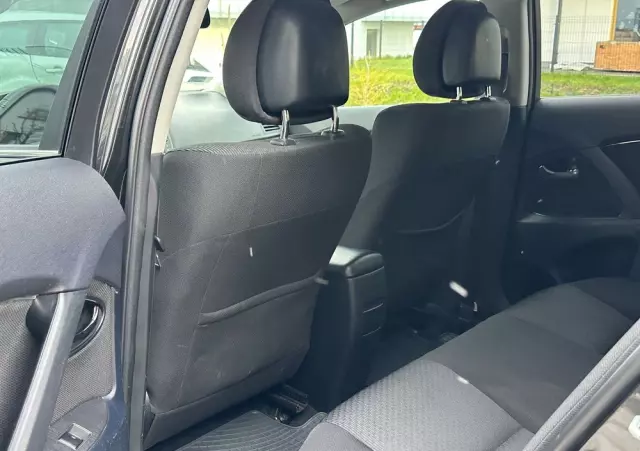 TOYOTA Avensis 2.0 D-4D Premium