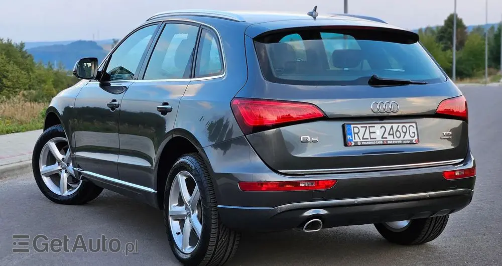 AUDI Q5 2.0 TDI quattro