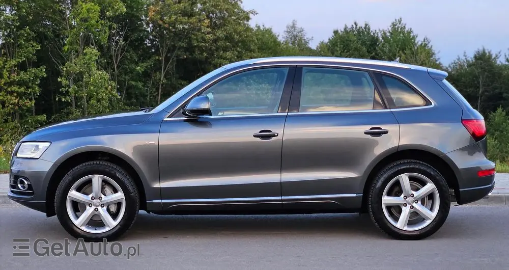 AUDI Q5 2.0 TDI quattro