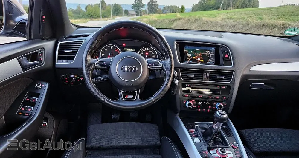 AUDI Q5 2.0 TDI quattro