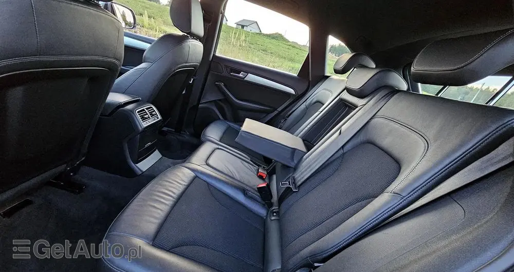 AUDI Q5 2.0 TDI quattro