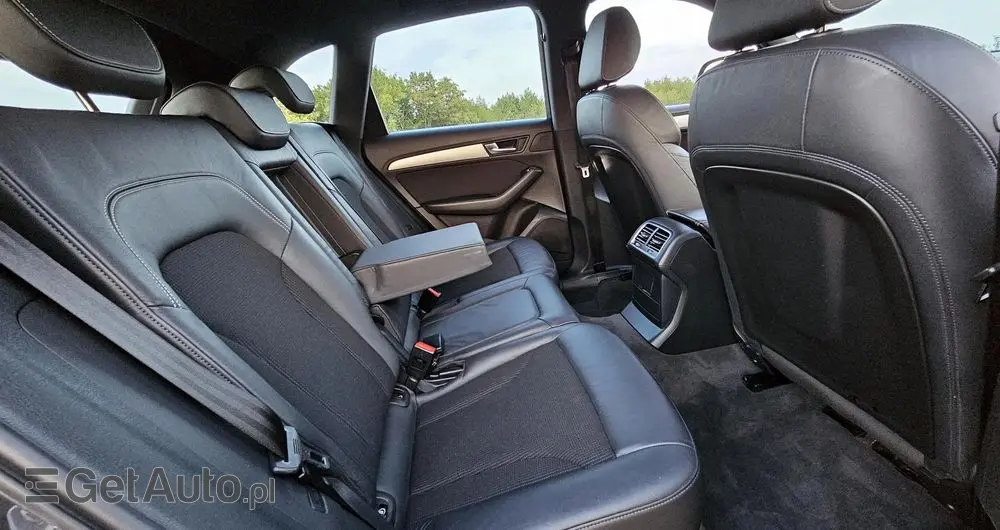 AUDI Q5 2.0 TDI quattro