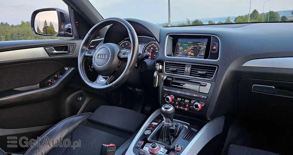 AUDI Q5 2.0 TDI quattro