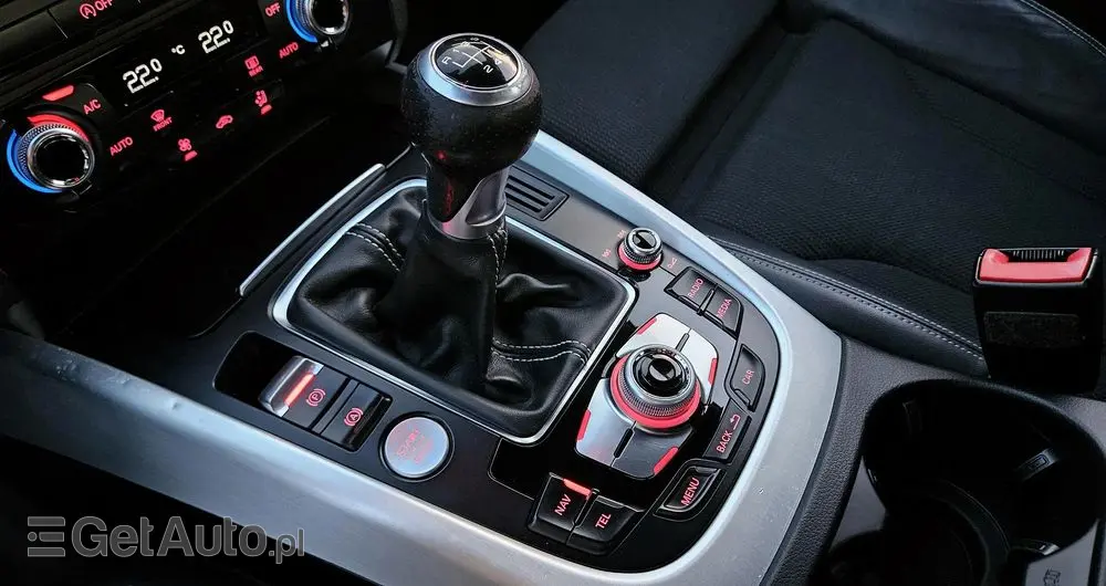 AUDI Q5 2.0 TDI quattro