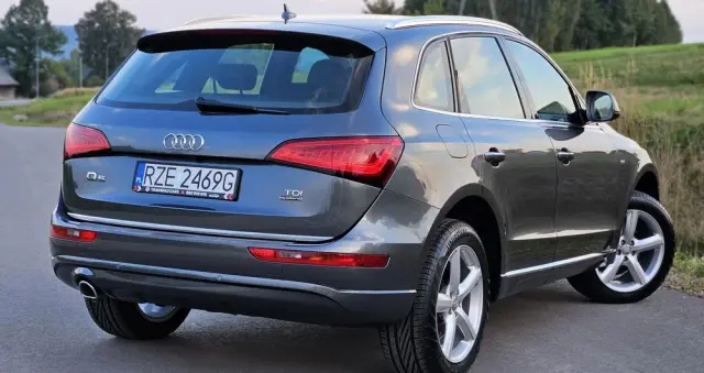 AUDI Q5 2.0 TDI quattro