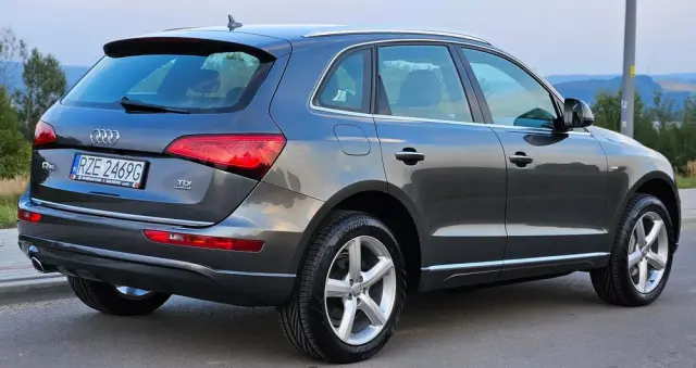 AUDI Q5 2.0 TDI quattro