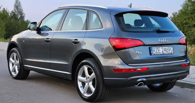 AUDI Q5 2.0 TDI quattro