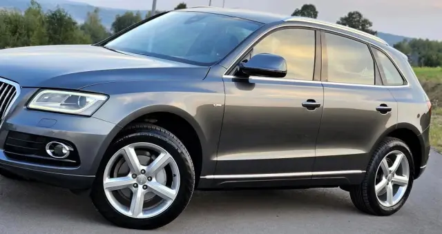 AUDI Q5 2.0 TDI quattro
