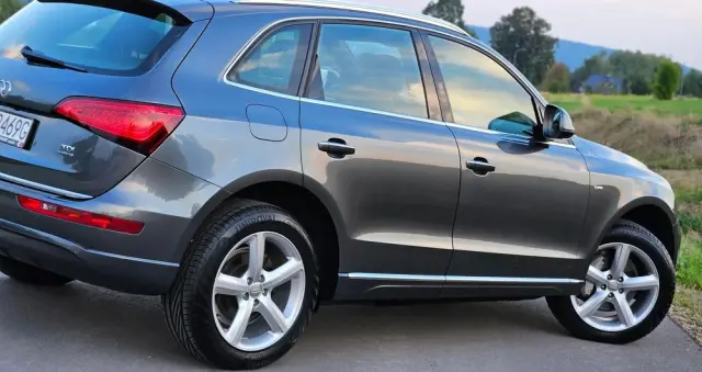 AUDI Q5 2.0 TDI quattro