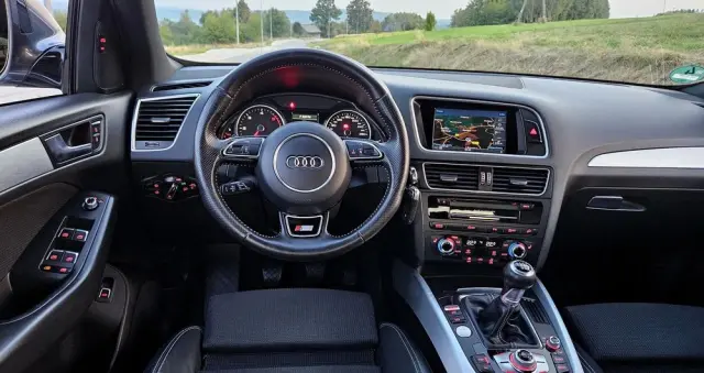 AUDI Q5 2.0 TDI quattro