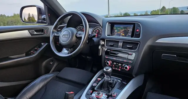 AUDI Q5 2.0 TDI quattro
