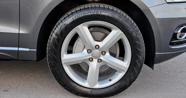 AUDI Q5 2.0 TDI quattro