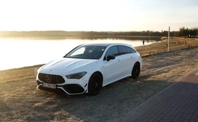 MERCEDES-BENZ CLA AMG 45 S 4-Matic 8G-DCT