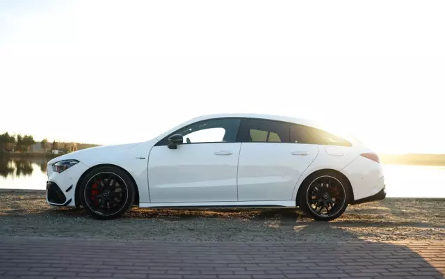 MERCEDES-BENZ CLA AMG 45 S 4-Matic 8G-DCT