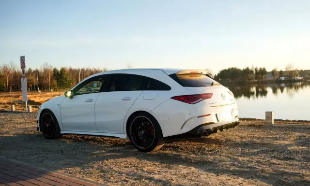 MERCEDES-BENZ CLA AMG 45 S 4-Matic 8G-DCT