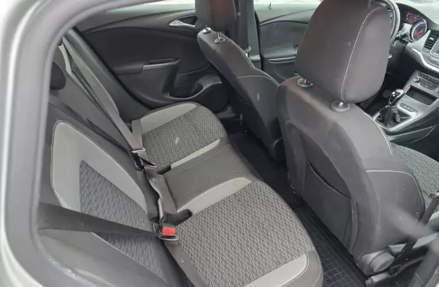 OPEL Astra 1.5d (105 KM)