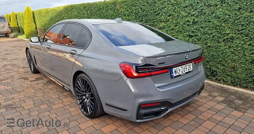 BMW Seria 7 750i xDrive sport