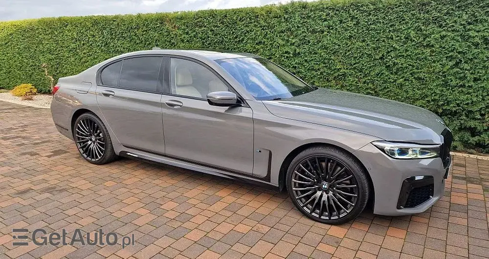 BMW Seria 7 750i xDrive sport