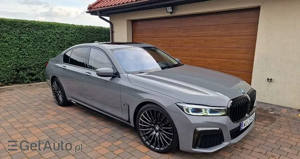 BMW Seria 7 750i xDrive sport