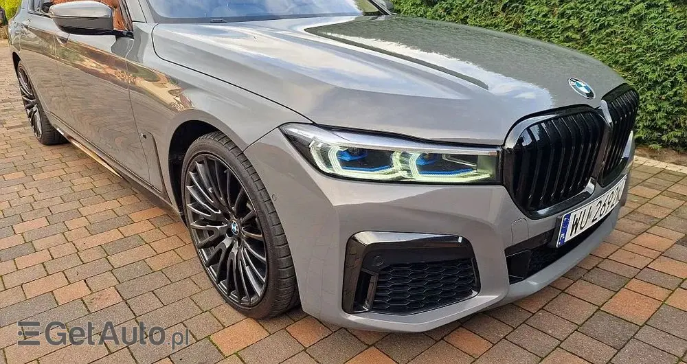 BMW Seria 7 750i xDrive sport