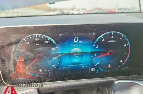 MERCEDES-BENZ GLB 