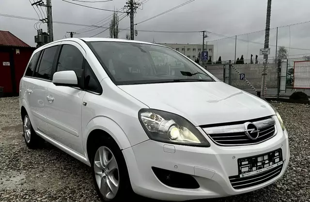 OPEL Zafira 
