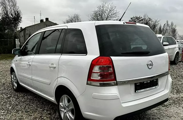 OPEL Zafira 