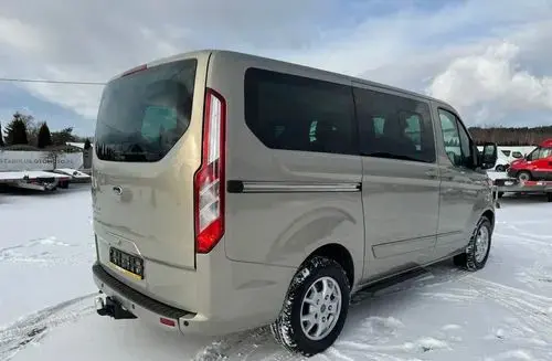 FORD Tourneo Custom 