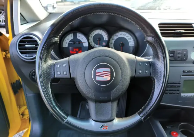 SEAT Leon 2.0 T FSI FR