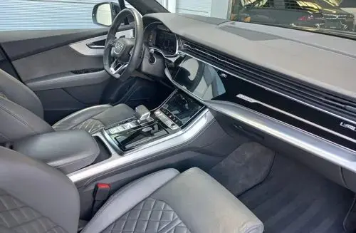 AUDI SQ7 