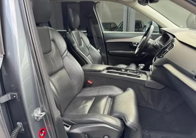 VOLVO XC 90 D5 AWD Geartronic Inscription