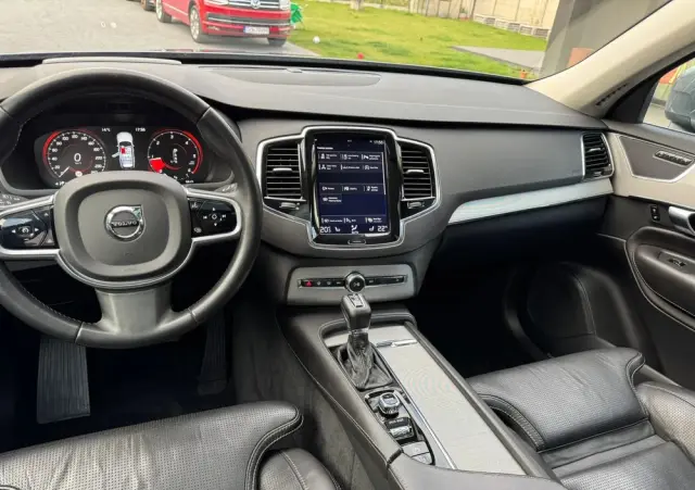 VOLVO XC 90 D5 AWD Geartronic Inscription