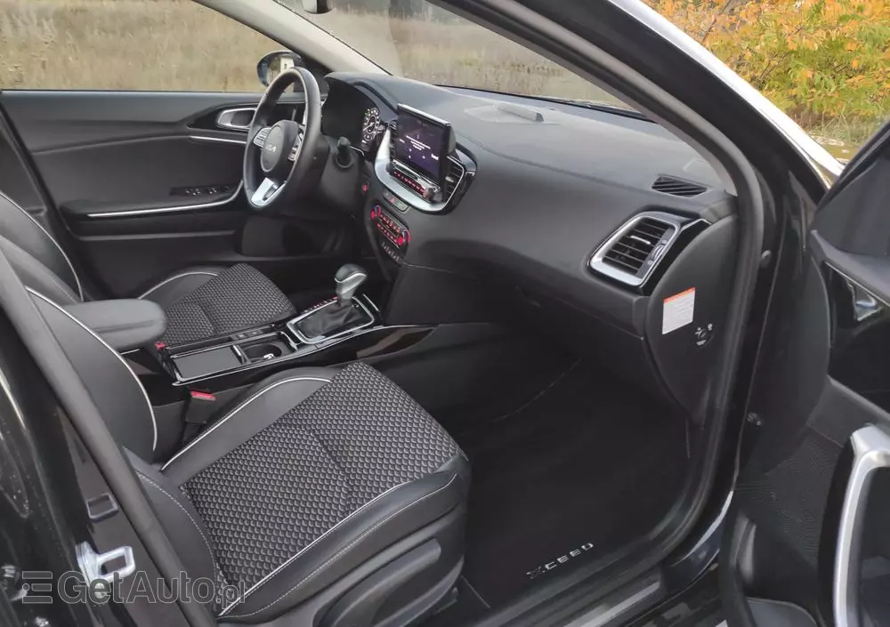 KIA XCeed 1.6 GDI PHEV L Business Line DCT