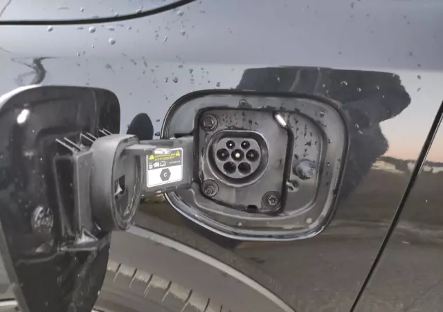 KIA XCeed 1.6 GDI PHEV L Business Line DCT