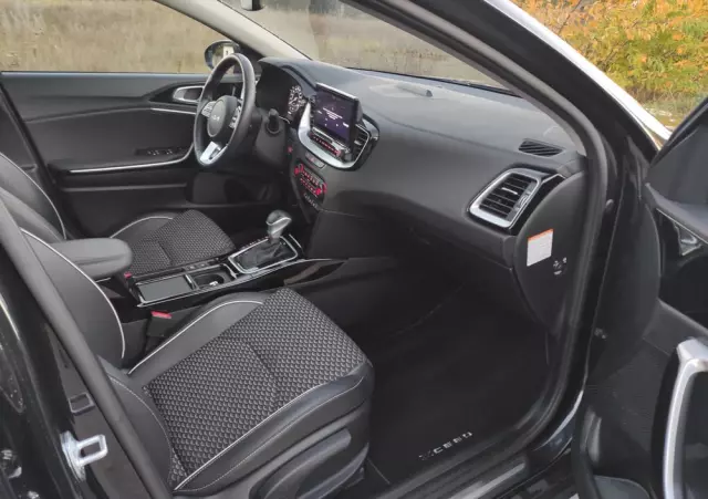 KIA XCeed 1.6 GDI PHEV L Business Line DCT