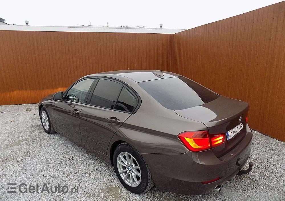 BMW Seria 3 316d Sport Line