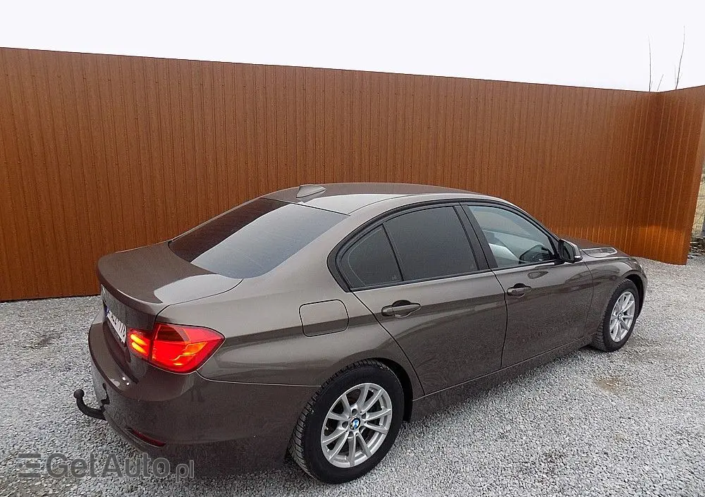BMW Seria 3 316d Sport Line