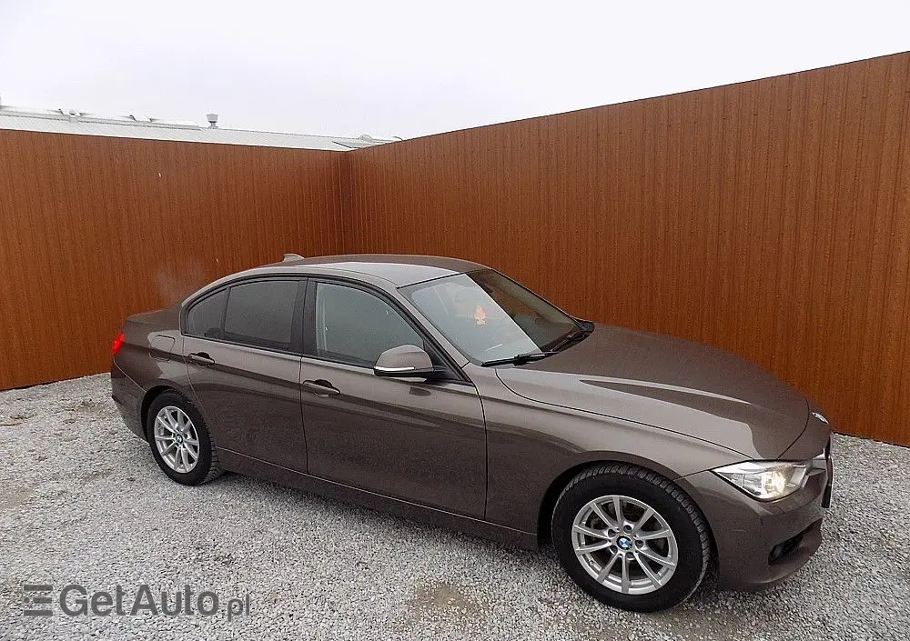 BMW Seria 3 316d Sport Line