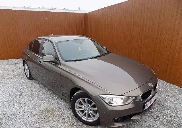 BMW Seria 3 316d Sport Line