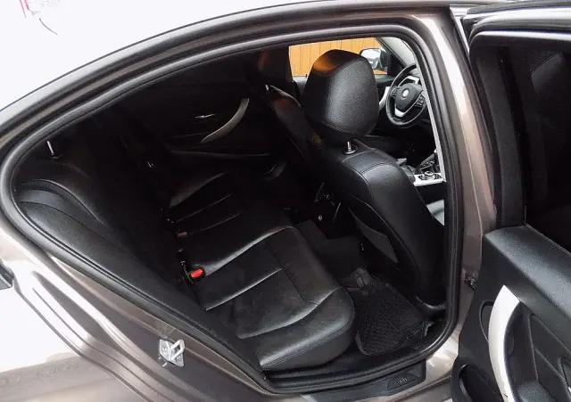 BMW Seria 3 316d Sport Line