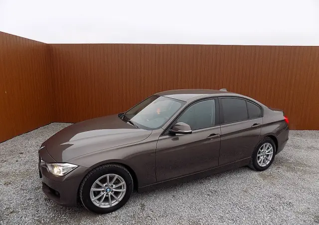 BMW Seria 3 316d Sport Line