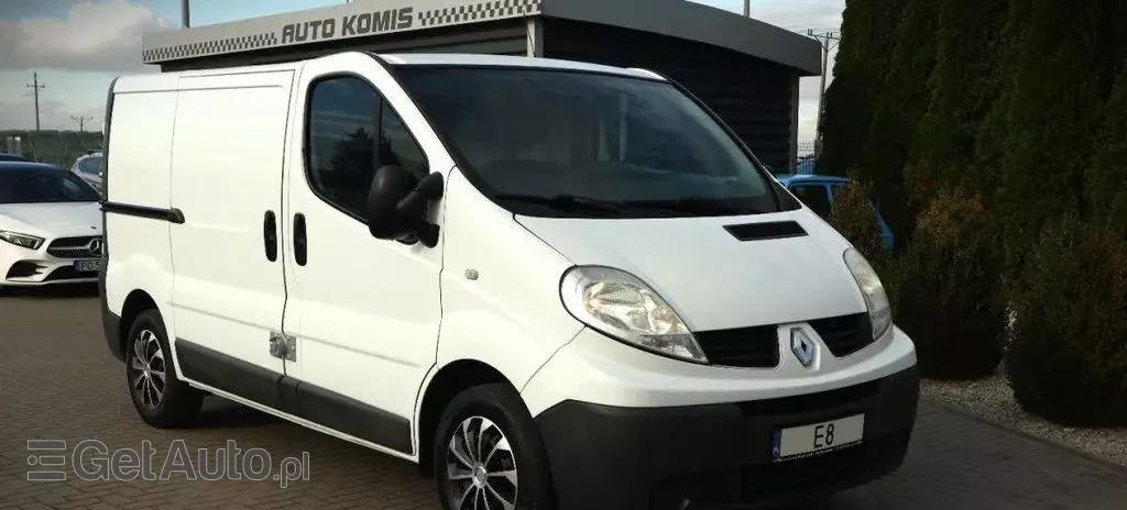 RENAULT Trafic 