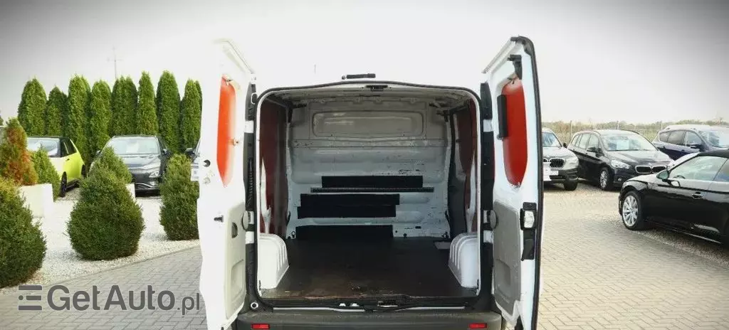 RENAULT Trafic 