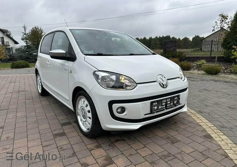 VOLKSWAGEN Up! 