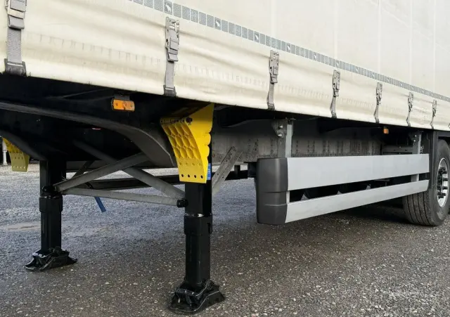 SCHMITZ CARGOBULL Standard Rama Ocynk Oś podnoszona Grudzień 2019r 